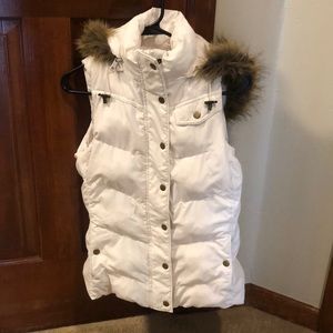 Women’s Banana Republic white vest size small